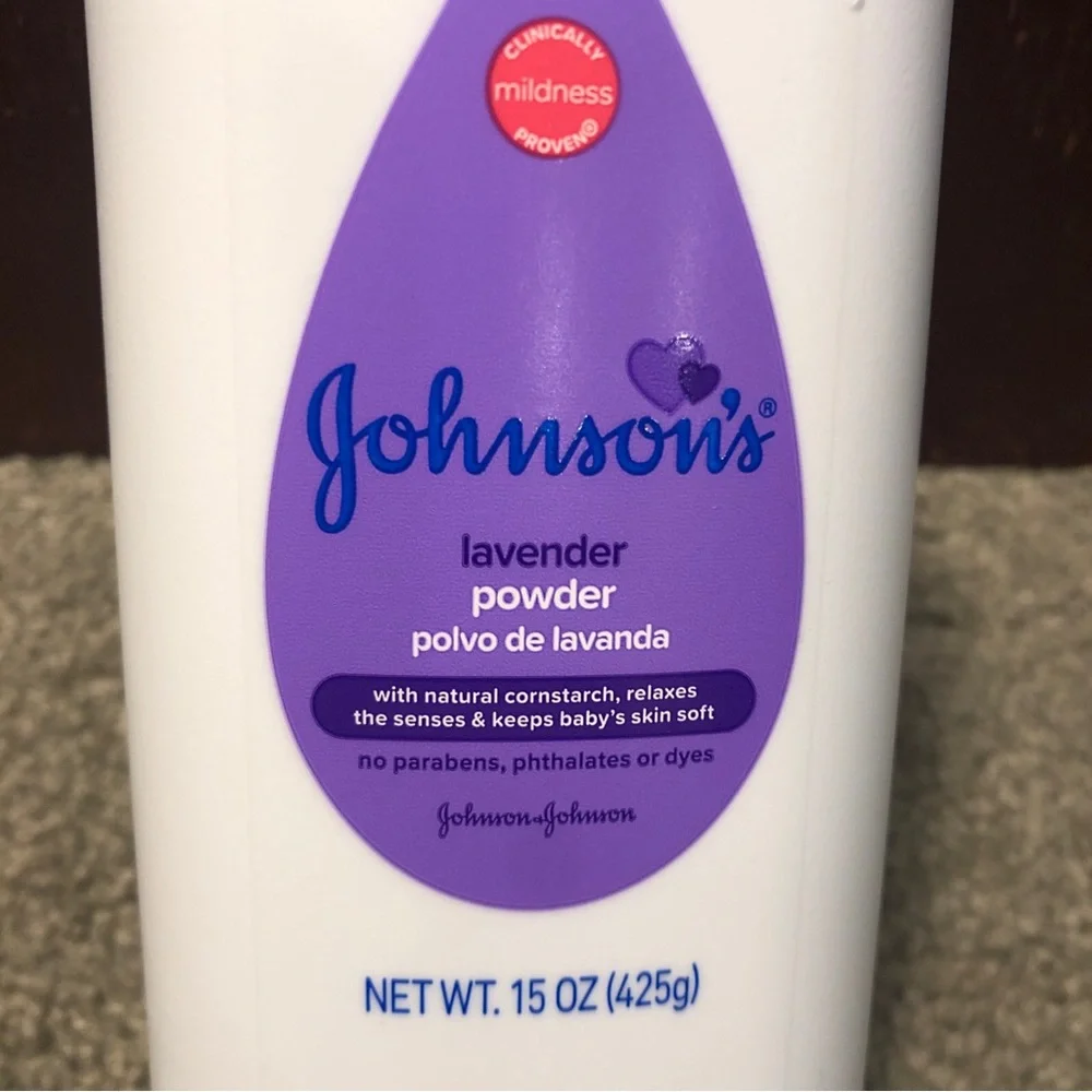 Johnson’s Lavender Powder Baby Powder Relaxing w/ Cornstarch, 15oz